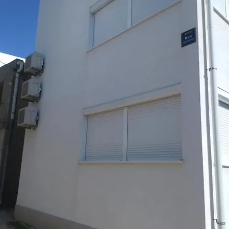 Apartments By The Sea Pag - 11778 Pag Town