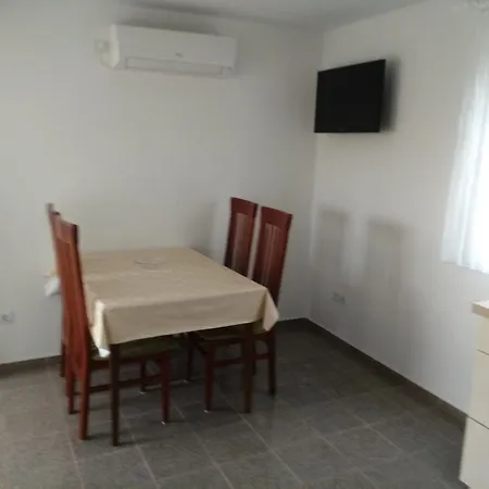 By The Sea Pag - 11778 Apartman *